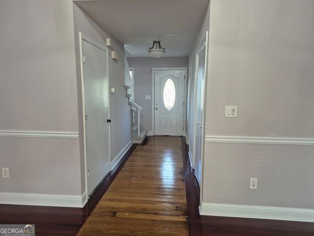 3911 Oak Harbour Drive, Gainesville, GA 30506