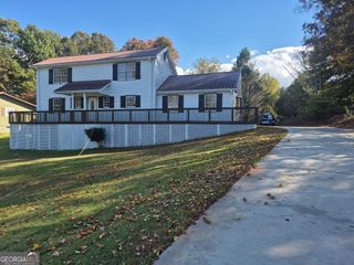 3911 Oak Harbour Drive, Gainesville, GA 30506