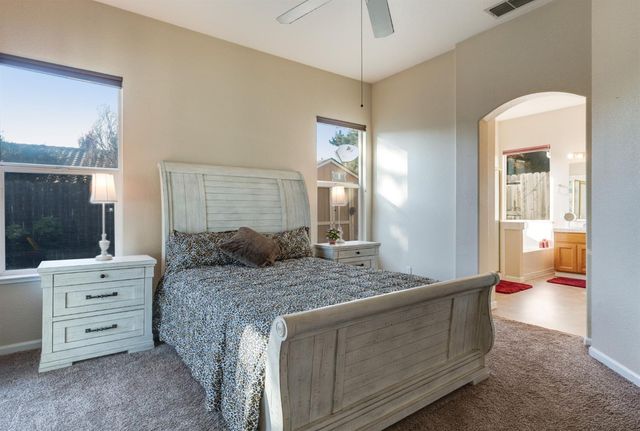 8478 Alameda Park Dr, Elk Grove, CA 95624