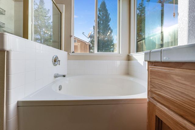 8478 Alameda Park Dr, Elk Grove, CA 95624