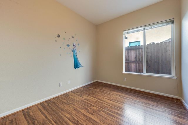 8478 Alameda Park Dr, Elk Grove, CA 95624