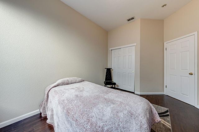 8478 Alameda Park Dr, Elk Grove, CA 95624