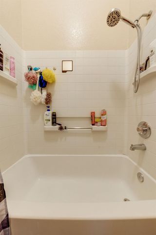 8478 Alameda Park Dr, Elk Grove, CA 95624