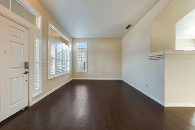 8478 Alameda Park Dr, Elk Grove, CA 95624