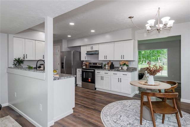 1013 W Lake Avenue, New Carlisle, OH 45344