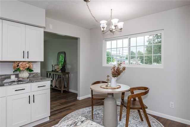 1013 W Lake Avenue, New Carlisle, OH 45344