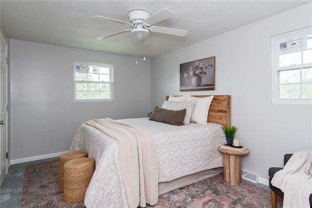 1013 W Lake Avenue, New Carlisle, OH 45344