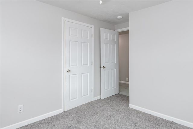 1013 W Lake Avenue, New Carlisle, OH 45344