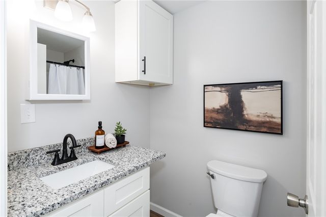 1013 W Lake Avenue, New Carlisle, OH 45344