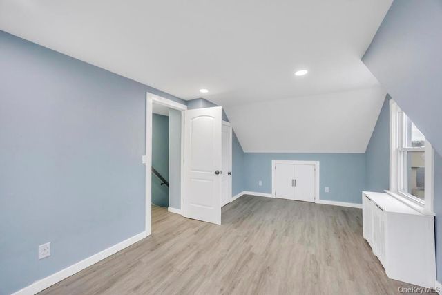 847 N Clinton Avenue, Lindenhurst, NY 11757