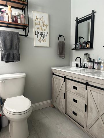 409 Sunlight Dr, Diamond Springs, CA 95619