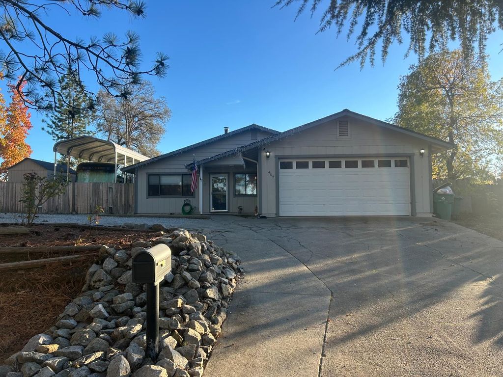 409 Sunlight Dr, Diamond Springs, CA 95619