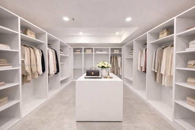 17301 Biscayne Blvd 308, North Miami Beach, FL 33160