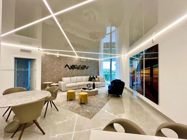 17301 Biscayne Blvd 308, North Miami Beach, FL 33160