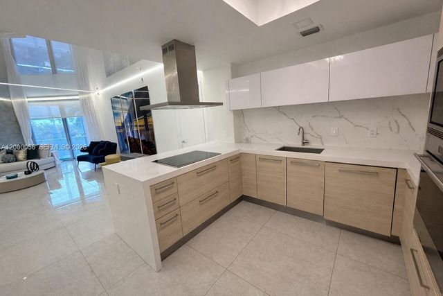 17301 Biscayne Blvd 308, North Miami Beach, FL 33160