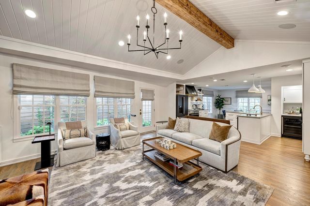 3131 Rice Boulevard, West University Place, TX 77005