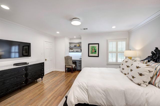 3131 Rice Boulevard, West University Place, TX 77005