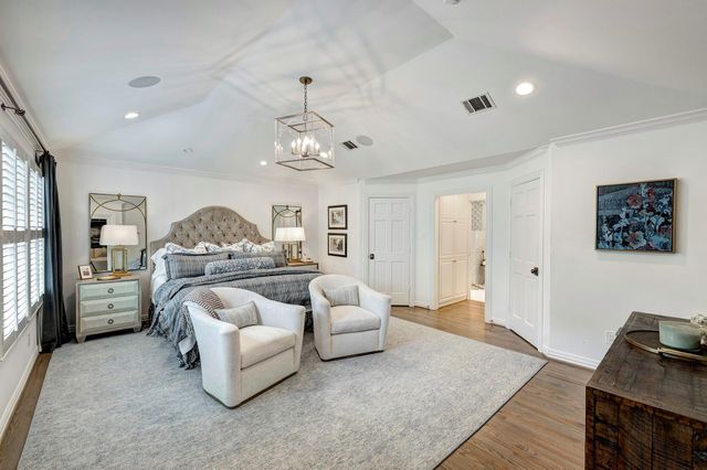3131 Rice Boulevard, West University Place, TX 77005