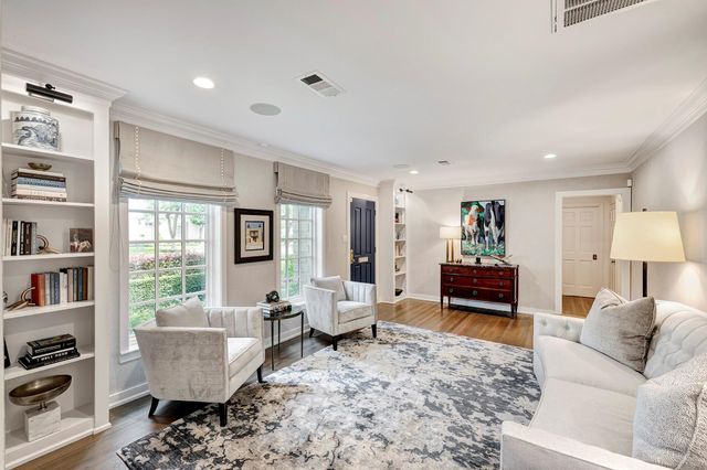 3131 Rice Boulevard, West University Place, TX 77005