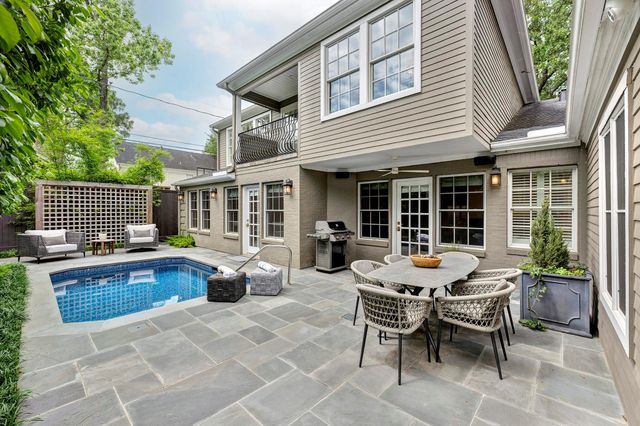 3131 Rice Boulevard, West University Place, TX 77005