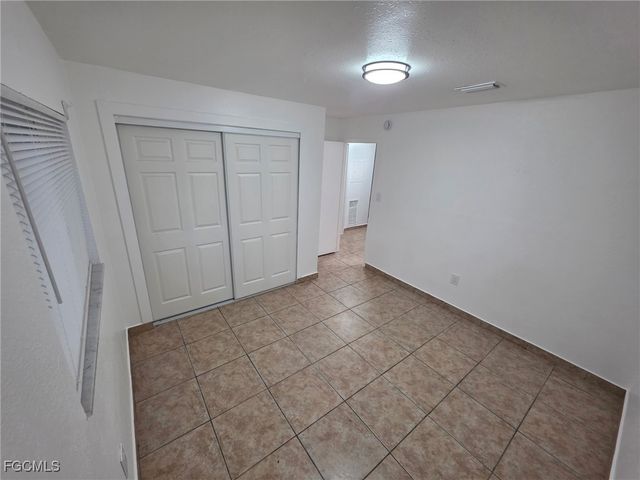 2148 Dora ST 11, Fort Myers, FL 33901