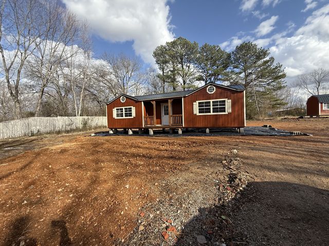174 Mail Rd, Hohenwald, TN 38462