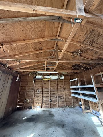 174 Mail Rd, Hohenwald, TN 38462