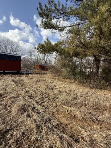 174 Mail Rd, Hohenwald, TN 38462