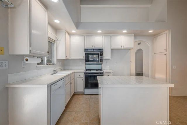 2125 Tehachapi, Corona, CA 92879