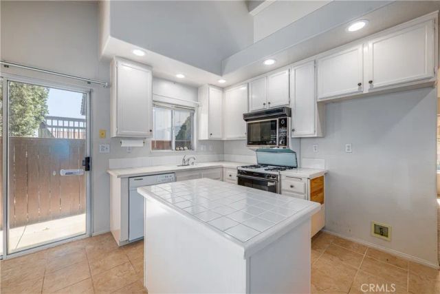 2125 Tehachapi, Corona, CA 92879