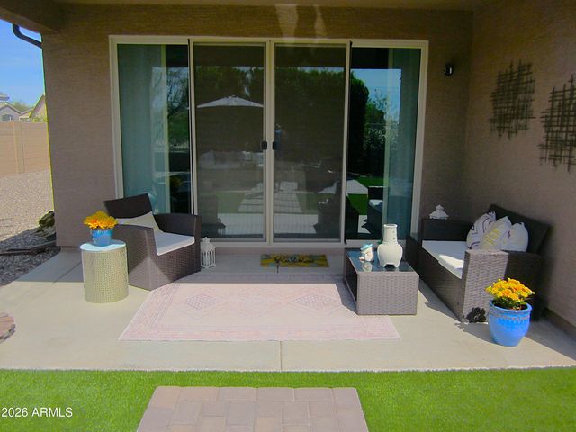 455 E SHELLIE Court, Casa Grande, AZ 85122