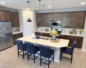 455 E SHELLIE Court, Casa Grande, AZ 85122