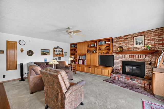 2324 Rosemarie Ln, Stockton, CA 95207