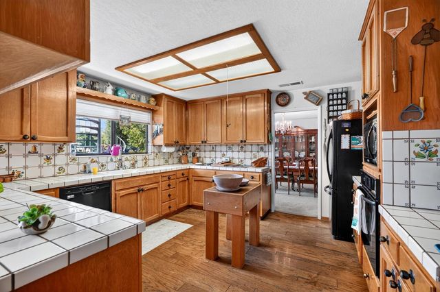 2324 Rosemarie Ln, Stockton, CA 95207
