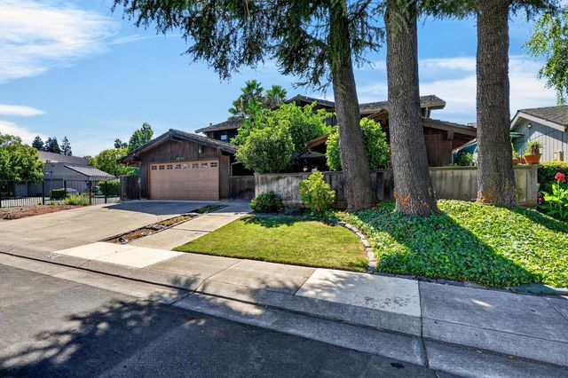 2324 Rosemarie Ln, Stockton, CA 95207
