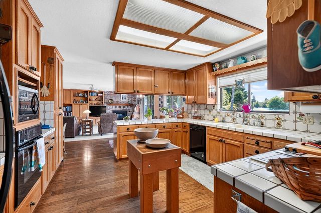 2324 Rosemarie Ln, Stockton, CA 95207