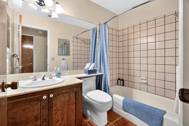 2324 Rosemarie Ln, Stockton, CA 95207