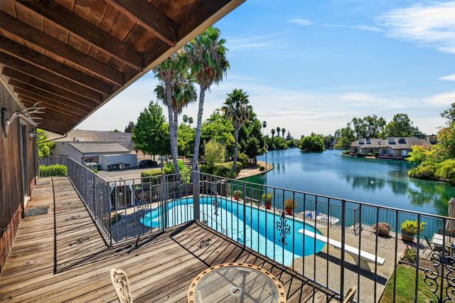 2324 Rosemarie Ln, Stockton, CA 95207