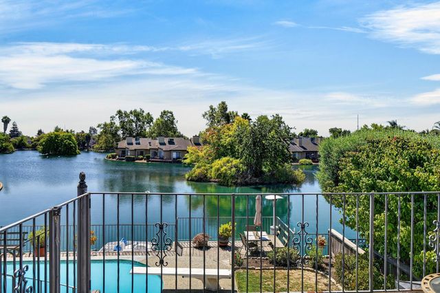 2324 Rosemarie Ln, Stockton, CA 95207