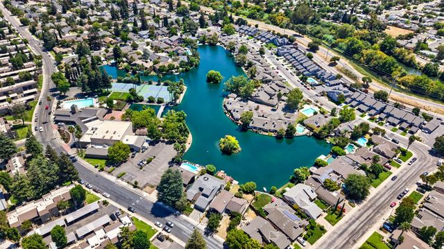 2324 Rosemarie Ln, Stockton, CA 95207