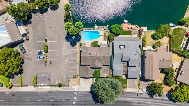 2324 Rosemarie Ln, Stockton, CA 95207