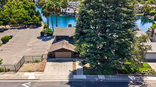 2324 Rosemarie Ln, Stockton, CA 95207