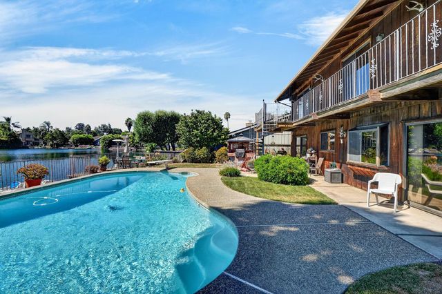 2324 Rosemarie Ln, Stockton, CA 95207