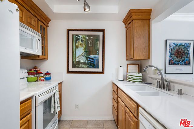 501 Palisades Drive 105, Pacific Palisades (los Angeles), CA 90272
