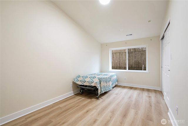 15520 30th Avenue NE, Shoreline, WA 98155