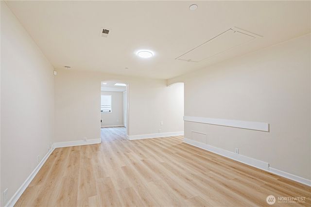 15520 30th Avenue NE, Shoreline, WA 98155