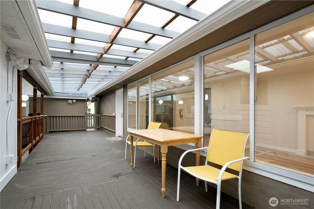 15520 30th Avenue NE, Shoreline, WA 98155