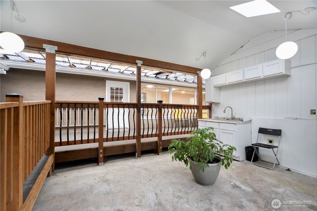 15520 30th Avenue NE, Shoreline, WA 98155