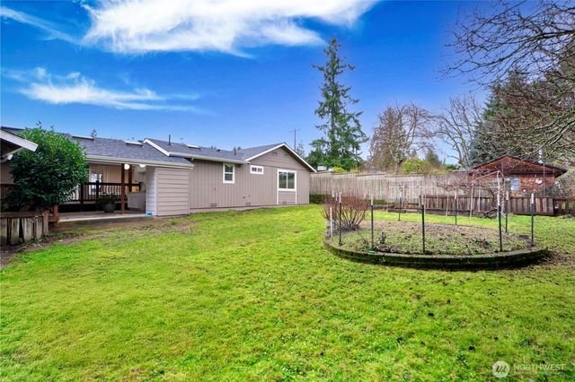 15520 30th Avenue NE, Shoreline, WA 98155