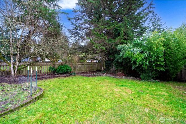 15520 30th Avenue NE, Shoreline, WA 98155